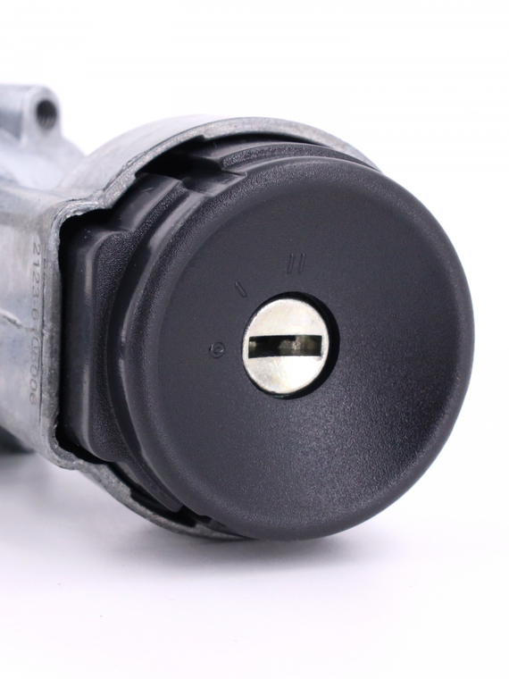 Замок зажигания ВАЗ-2123,1118 в сборе с личинками дверей 