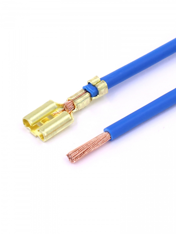 Контакт гнездовой серии 6.3, обжатый с проводом 2,5 кв. мм. (разъем мама)