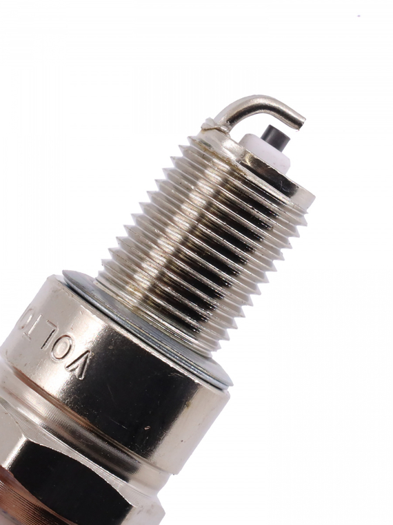 Свеча VOLTON ВАЗ-2108-21099 (и/з 0,7 с резистором.)