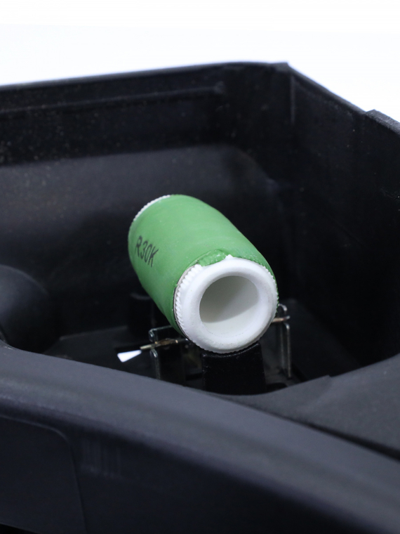 Электровентилятор охлаждения с кожухом KIA Sportage III 1.6i / 2.0i /Hyundai IX35 2.0i 